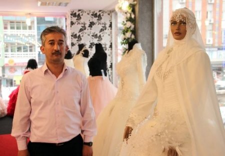 Gelinliklerde daha çok kiralama modeline gidiliyor