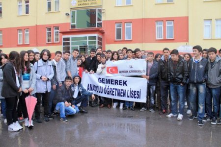 Gemerek Anadolu Öğretmen Lisesi öğrencileri Sivas'ı gezdi