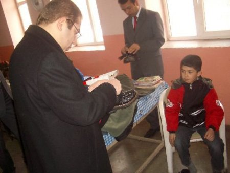 Gemerek Kaymakamı Tezcan, Okul Gezilerini Sürdürüyor