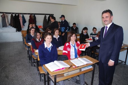 Gemlik Belediyesi’nden öğrencilere Çanakkale gezisi