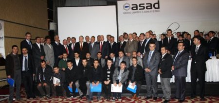 Genç Asad, Geleceğin Mimarlarını Bir Araya Getirdi