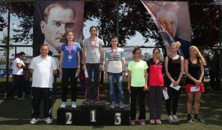 Genç atletler Altın Boynuz’da kıyasıya yarıştı