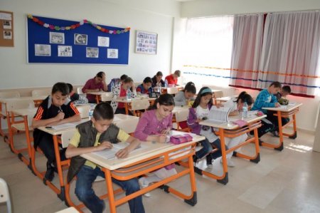 Genç Beyinler Matematik Yarışmasında Ter Döktü