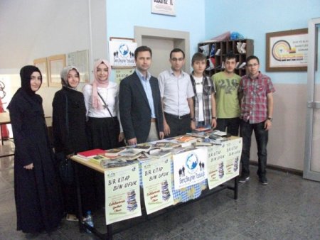 Genç Beyinler Topluluğu kitap bağış kampanyası başlattı