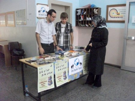 Genç Beyinler Topluluğu kitap bağış kampanyası başlattı