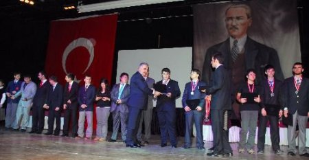 Genç Bilim Adamlarının Büyük Başarısı