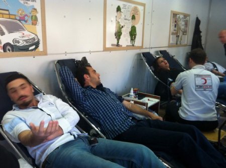 Genç CHP'lilerden Kızılay’a kan bağışı