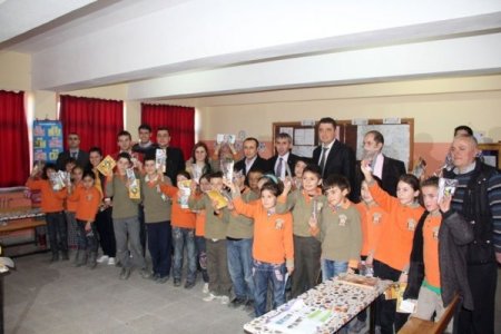 Genç Dönüşüm, Kavak'ta silgi ve kalemtraş dağıttı