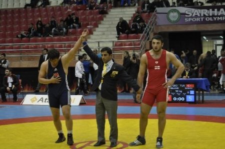 Genç Grekoromen Milli Takımı, Azerbaycan'da 3 altın aldı