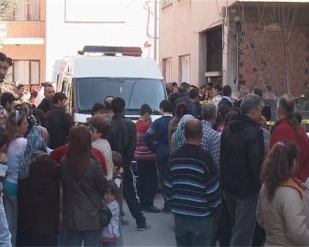 Genç kadın öldürüldü, cinayet zanlısı kaynana aranıyor