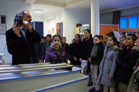 Genç kâşifler, Bilim Merkezi'ni gezdi