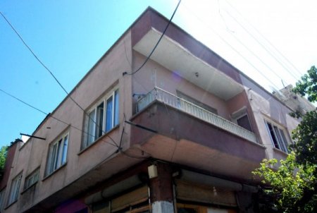 Genç Kız Yatağında Ölü Bulundu