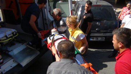 Genç kıza çarpan otomobil sürücüsü göz yaşlarına hakim olamadı