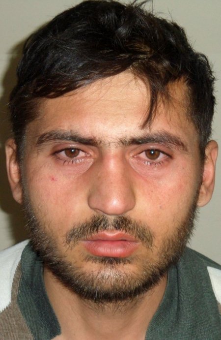 Genç kızı öldürüp ahıra gömmüşler!