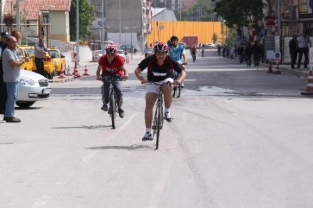 Genç pedallar yarıştı