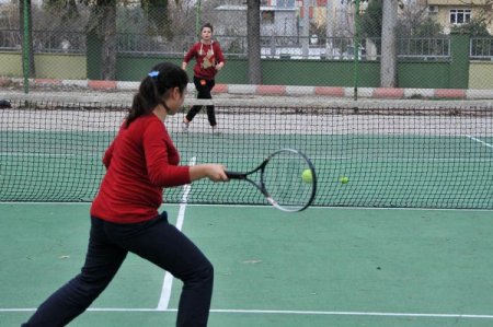 Genç Tenisçiler Okul Sporlarına hazır