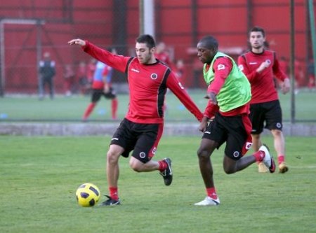 Gençlerbirliği Teknik Direktörü Zumdick: Öncelikli Hedef Konya Maçı