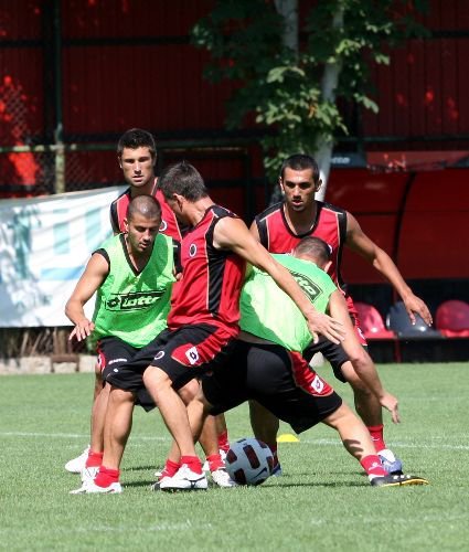 Gençlerbirliği'nde Orhan'ın Doğum Günü Brezilya Usulüyle Kutlandı