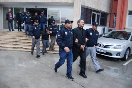 Gençleri facebook üzerinden dağa özendiren 6 KCK'lı yakalandı