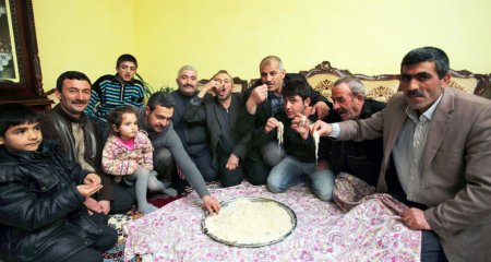 Gençlerin bilmediği tel helvası geleneği, sıra geceleriyle yaşatılıyor
