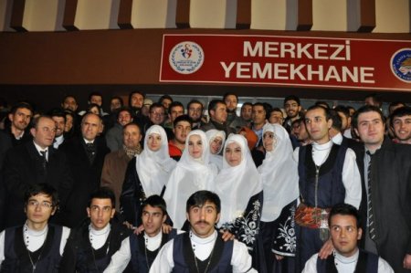 Gençlerin 'Suat Ağabeyi' Bakan Kılıç, üniversitede