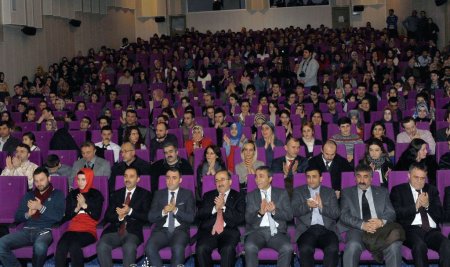 Gençlik, Necip Fazıl'ı unutmadı