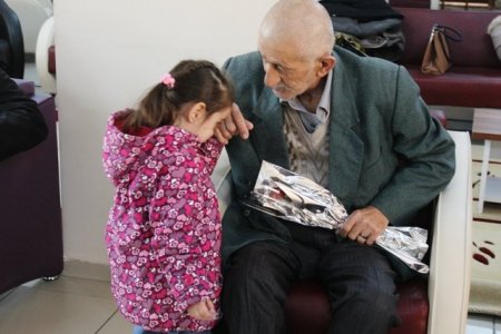 Gençlik Hizmetleri ve Spor İl Müdürü Erim'den huzurevi ziyareti