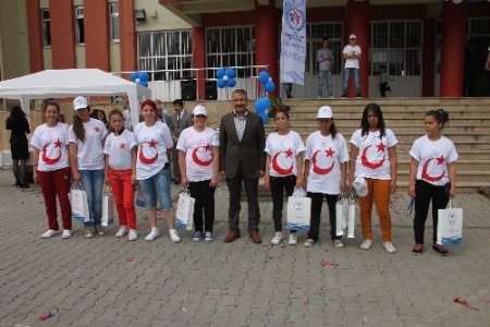 Gençlik şöleninde belde halkı ve öğrenciler doyasıya eğlendi