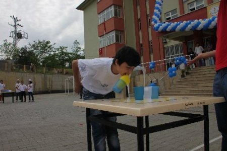 Gençlik şöleninde belde halkı ve öğrenciler doyasıya eğlendi