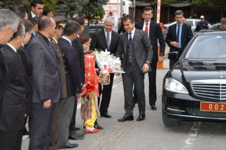 Gençlik ve Spor Bakanı Kılıç Uşak'ta