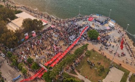 Gençlik yürüyüşünde Vali ve Milletvekili bisiklete bindi