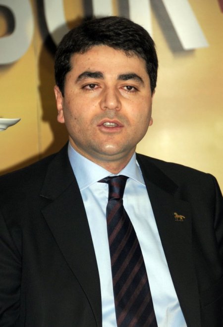 'Genel başkanın başka bir siyasi partiyi tercih etmesi yadırganmalı'