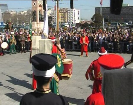 Genelkurmay Mehteranı'ndan Taksim'de 'Çanakkale' Konseri