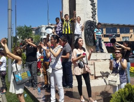 Gezi parkı protestolarına tencereli destek (Özel)