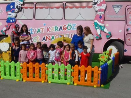 Gezici anaokulu yeniden köy yollarında