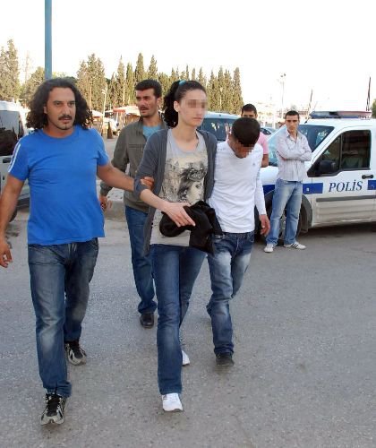 Girdikleri Evin Banyosuna Gizlenen Karı Koca Hırsızlar Yakalandı