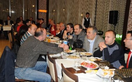 Giresun Valisi Yaman'dan Basına Dayanışma Yemeği