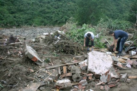 Giresun'da Sele Kapılan 2 Kişi Öldü