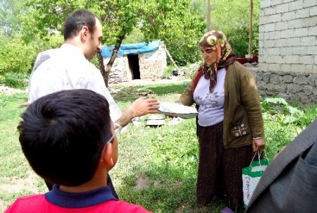 Giresun’dan Kars’a kardeş aile