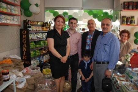Girişimcilik eğitimi alan kadın, doğal ürün satış mağazası açtı
