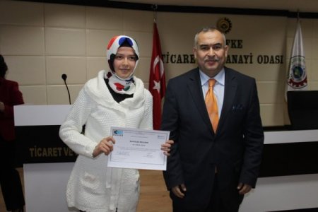Girişimcilik kursunu tamamlayanlar sertifikalarını aldı