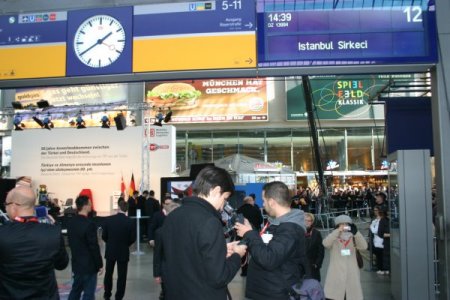 Göç Treni İle Münih Garı Tarihi Bir Gün Yaşadı