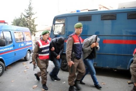 Göçmen Kaçakçılığı Zanlısı, Sınır Kapısının Emniyet Müdürü Çıktı