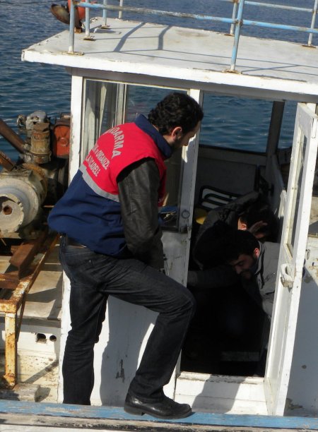 Göçmen kaçakçılığına yönelik tatbikat nefes kesti