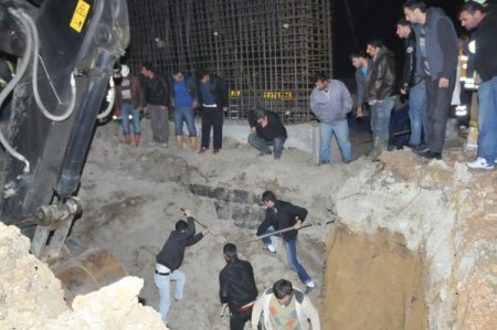 Göçük altında hayatını kaybeden işçi yeni yılı göremedi