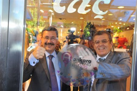 Gökçek, İzmir Caddesi Esnafını Gezdi