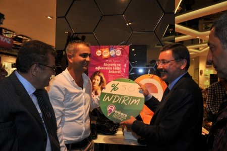 Gökçek, İzmir Caddesi Esnafını Gezdi