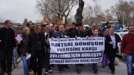 Gökçek protestosunda mahalle sakinleri arasında gerginlik yaşandı