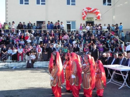 Gökçeler'de belediye düğün salonu törenle hizmete açıldı