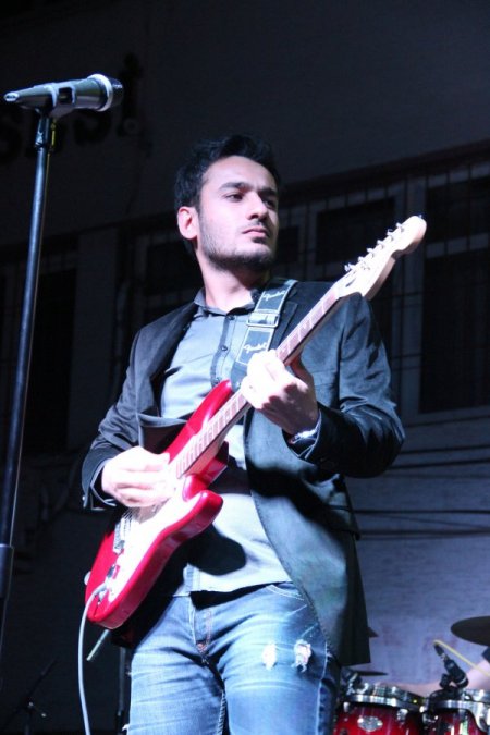 Gökhan Bölükçü, Şarkılarıyla Coşturdu